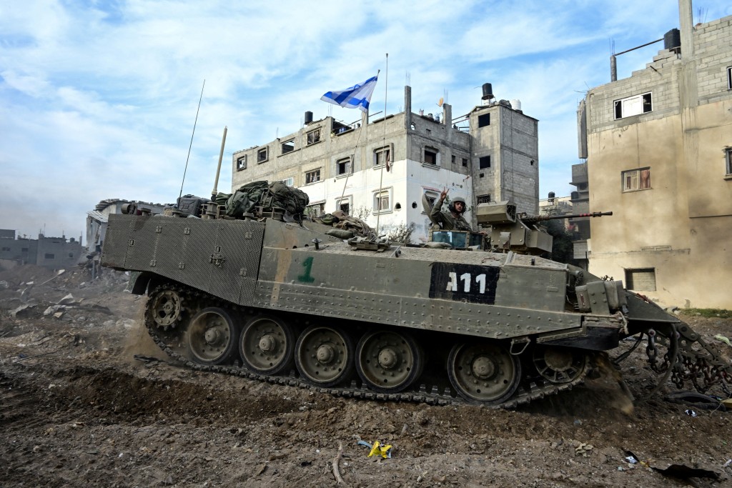 以軍坦克在加沙採取地面攻勢。路透社