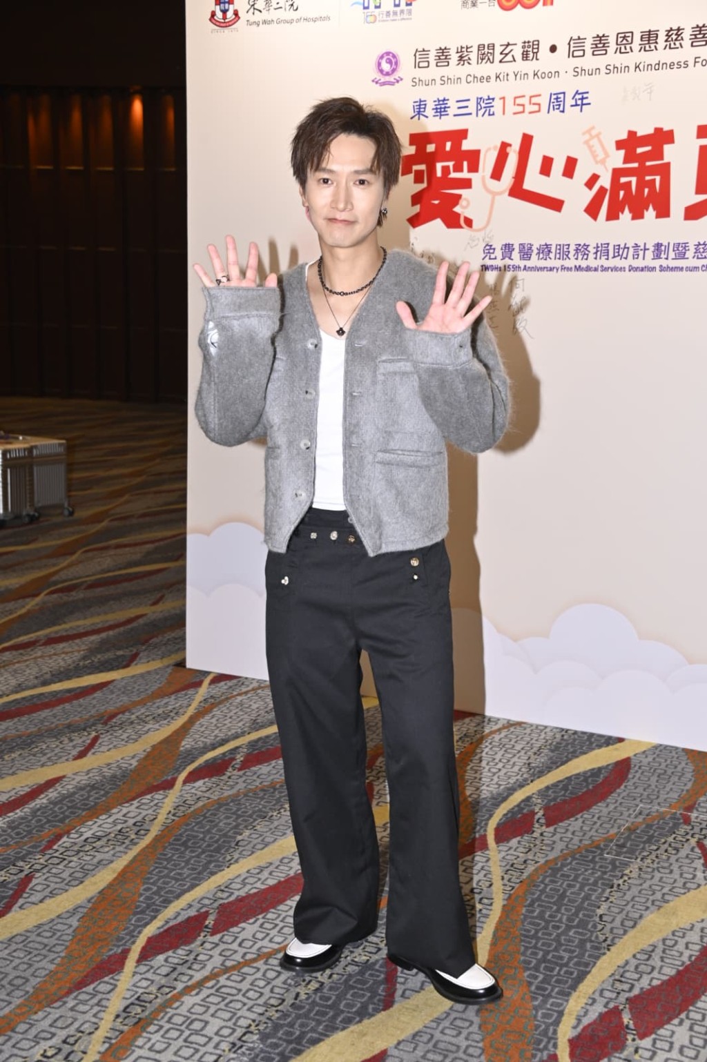 陳柏宇透露稍後會拍新歌MV，破天荒做未做過的事情：「我會下海！42歲下海！不過我會著西裝。」
