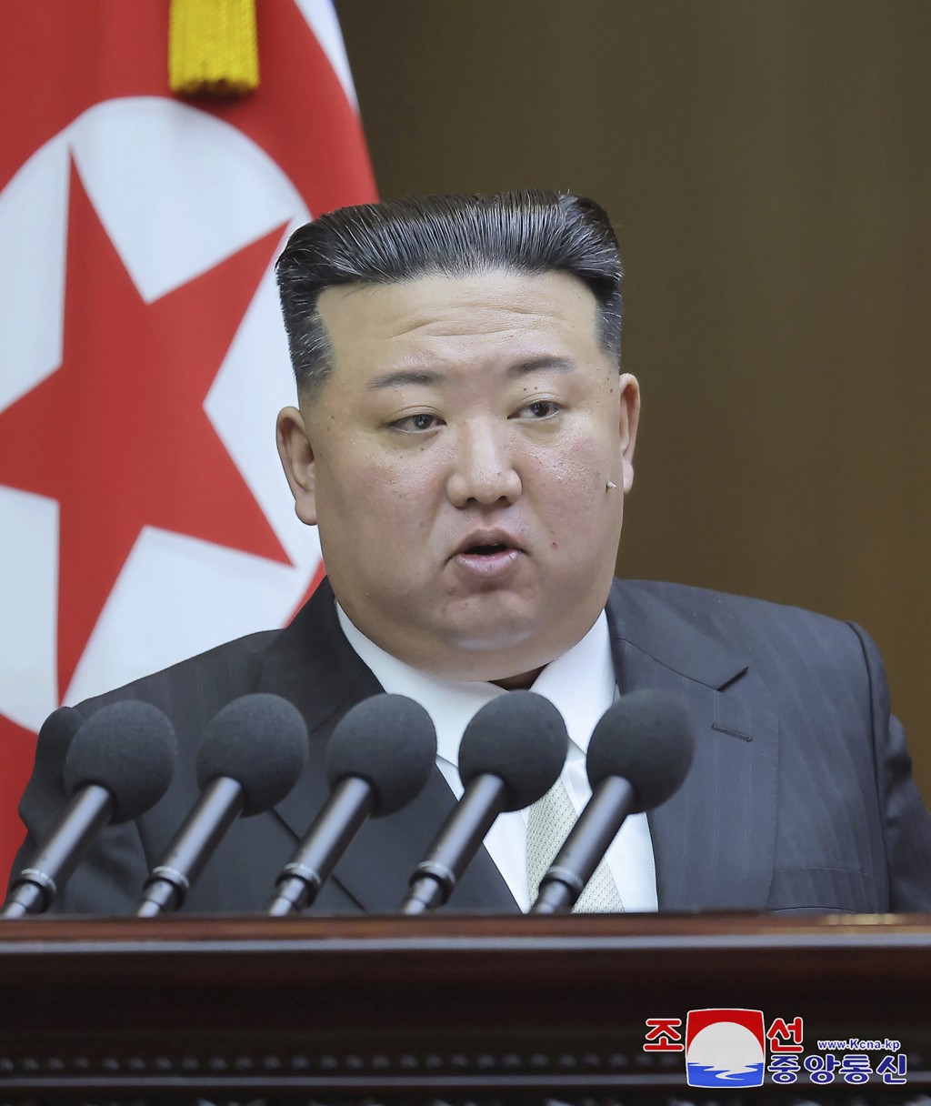 金正恩表示，北韩打造核武的政策，已永久成为国家基本法，任何人都不得违背。美联社