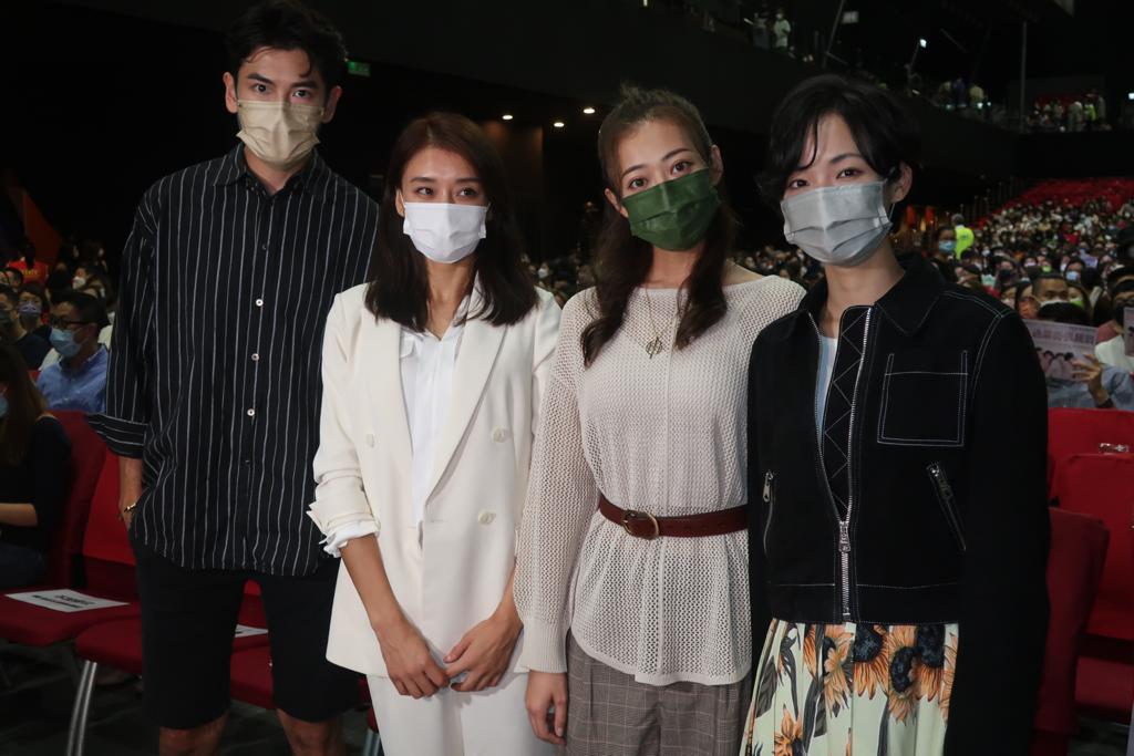 李靖筠等人捧場。