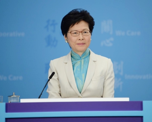 林鄭指,近年有人利用社交媒體,將單程證政策與土地政策掛勾。