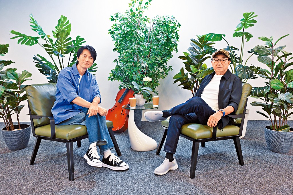 子華（左）爆從未在其他電影見到咁樣嘅許冠文。