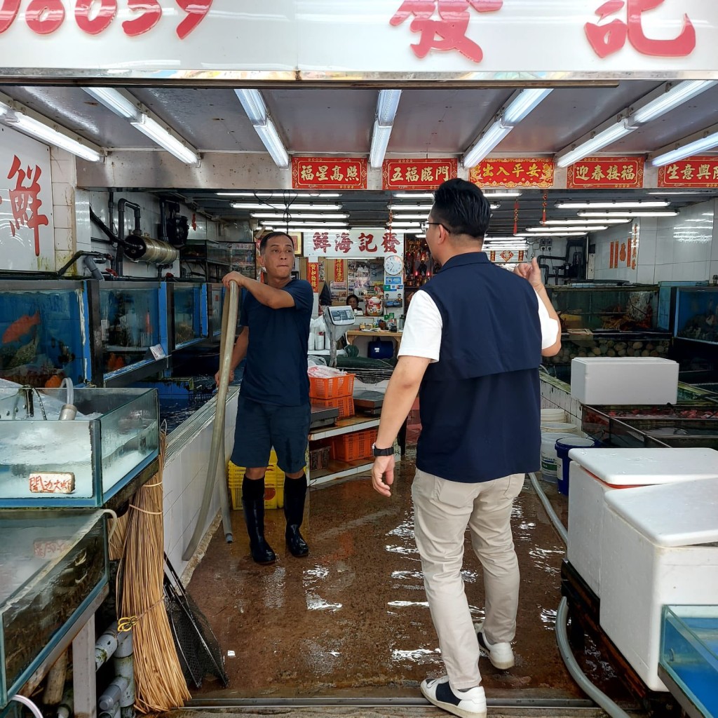 屯門三聖街一帶海鮮食肆受影響。李超雄FB 屯門三聖街一帶海鮮食肆受影響。李超雄FB