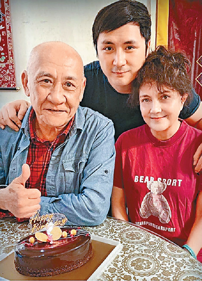 ■李泳豪与鼎爷表示，施明（右）已渡过危险期。