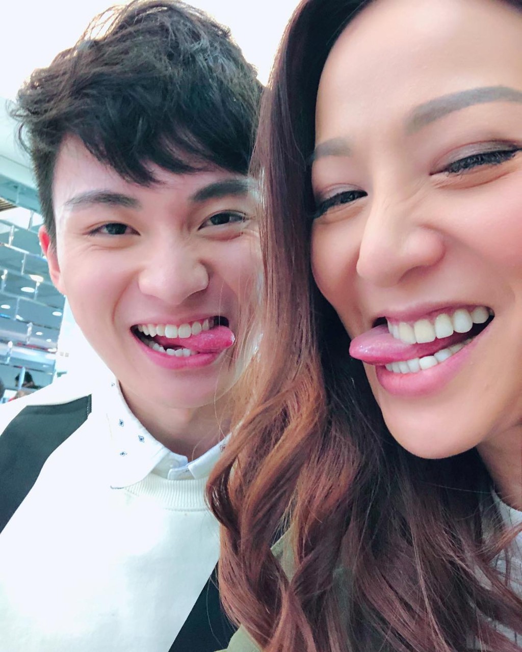 滕麗名與周嘉洛「母子情」羨煞旁人。