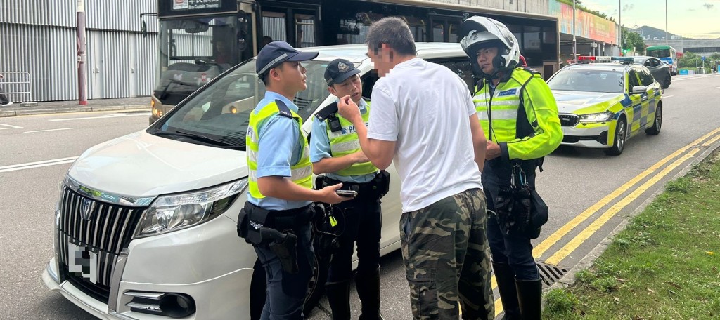 有關車輛亦已被扣查作進一步檢驗。警方圖片 有關車輛亦已被扣查作進一步檢驗。警方圖片