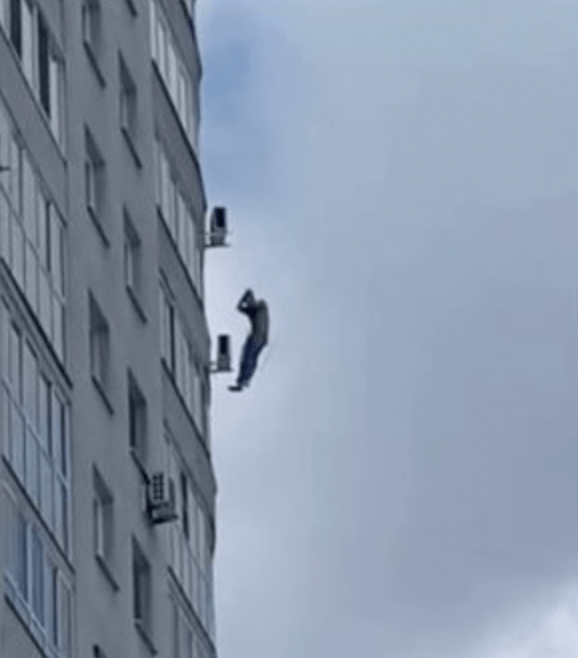 男子失手踏空直堕由21楼直堕1楼死亡。