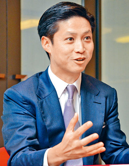 基匯資本吳繼泰表示，本港政策限制過多，損害外資基金投資意欲。
