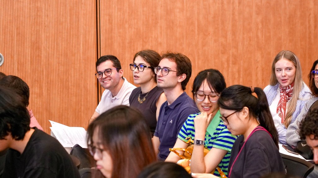 林定國於接待26名參與香港城市大學法律學院暑期課程的非本地法律系學生。林定國FB圖片