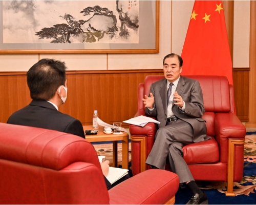 中國駐日大使孔鉉佑接受《朝日新聞》專訪,稱希望兩岸和平相處。中國駐日本大使館圖片