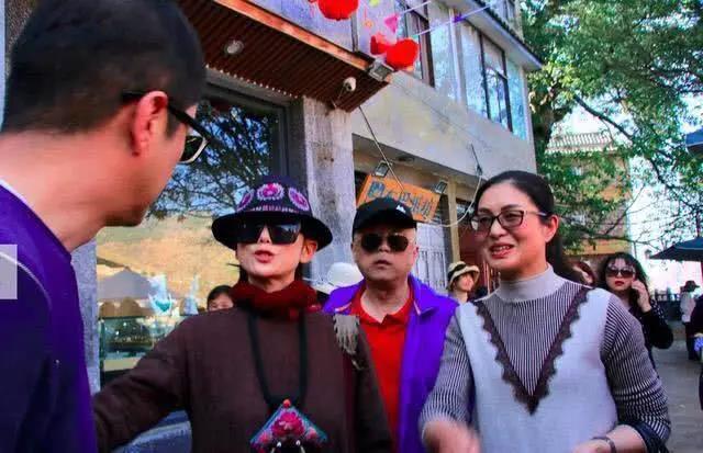 李亞鵬探望中國大舞蹈家好友楊麗萍。