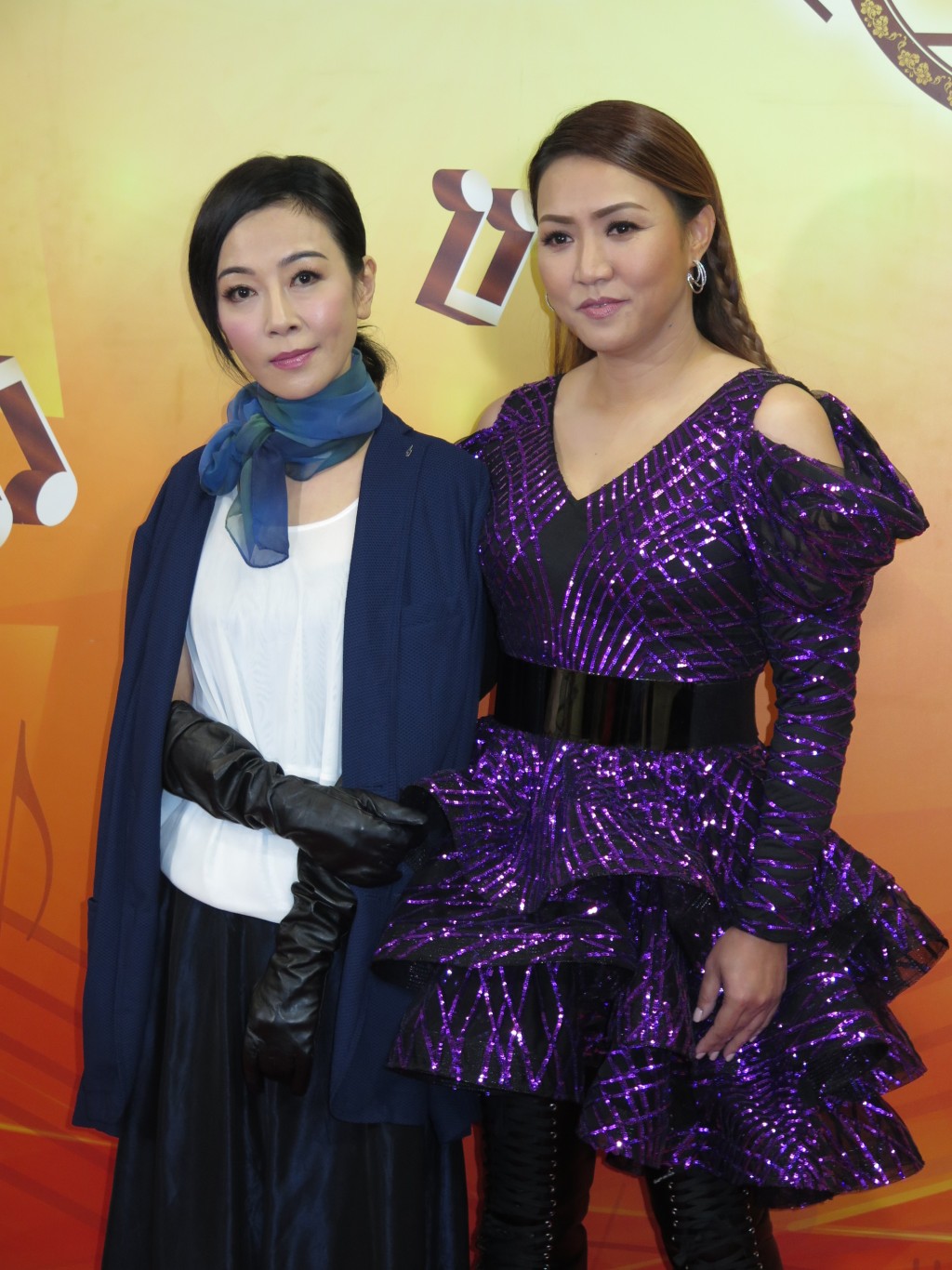 袁潔瑩近年曾與黎瑞恩為《流行經典50年》節目「陳百強之夜」獻唱。