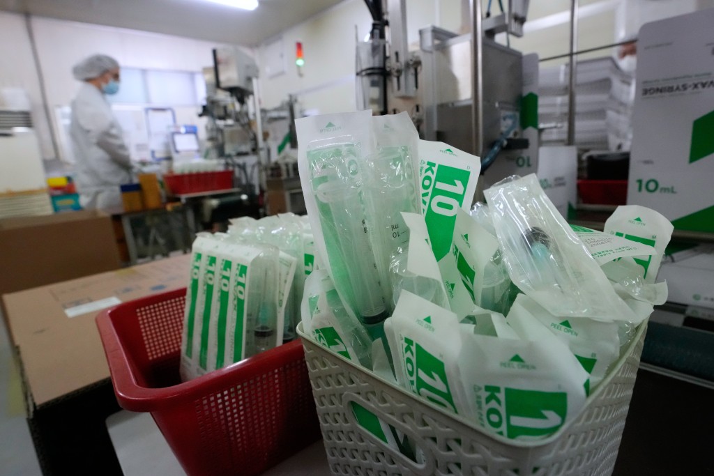 BBC調查發現，巴基斯坦有醫院的醫護人員重複使用針筒。美聯社