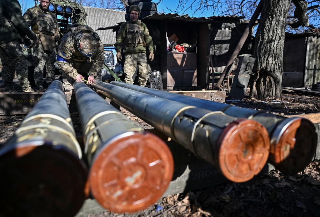 澤連斯基承認，以巴交戰後援助烏克蘭炮彈數量減少。路透社
