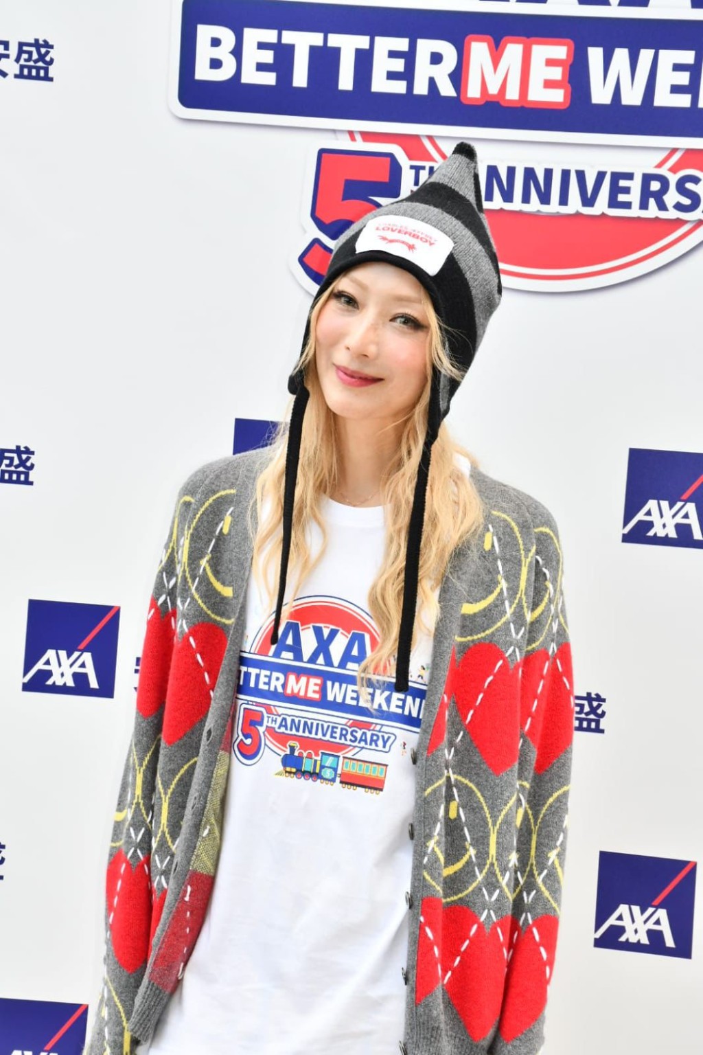 Sammi拉闊照去馬︰「做完再醫腰傷。」  Sammi拉闊照去馬︰「做完再醫腰傷。」
