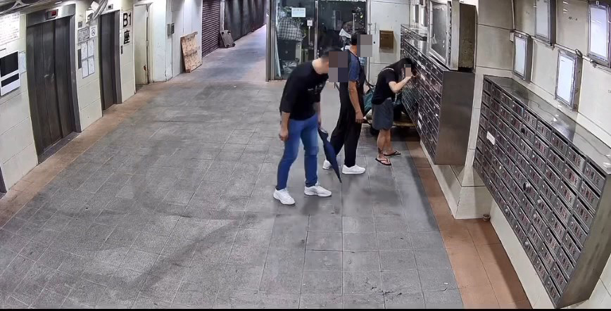 3名男女在於屯門恆威工業中心的信箱偷走多封信件。soule.doro@Threads影片截圖