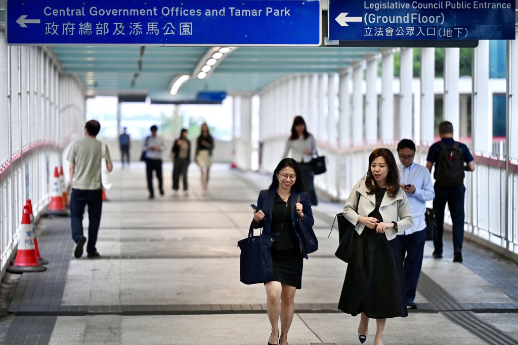 孫東希望在現有人手前提下，盡可能為市民提供更多更好的服務。資料圖片