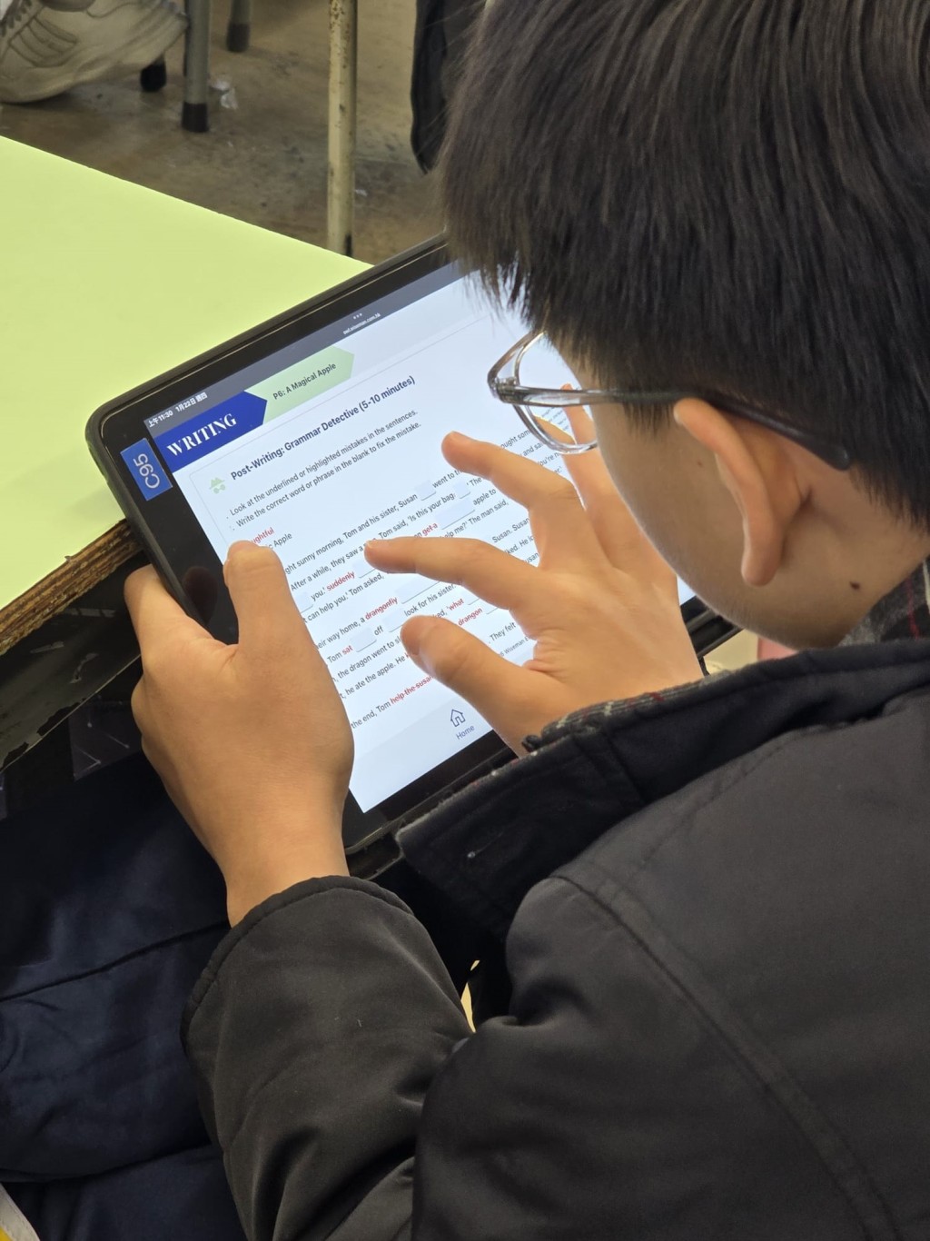 AI寫作系統可針對語法、詞彙、篇章結構，提供錯題分析與改進建議。（圖片來源：受訪學校提供）