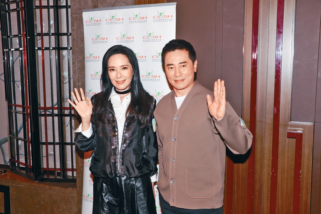 郭羨妮（左）讚歐瑞偉多年來都保持好外形。