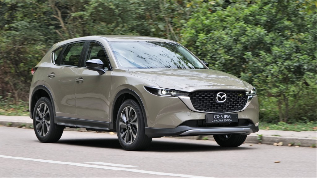 CX-5 2.0 Active Edition配上Zircon Sand Metallic專用淺橄欖綠色車身和19吋胎軨，早鳥優惠價$264,990起。
