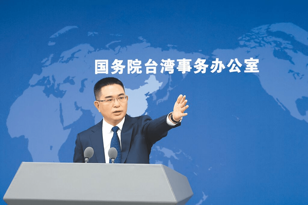 迎館長,國台辦:若守法像輕鬆回家。 迎館長,國台辦:若守法像輕鬆回家。