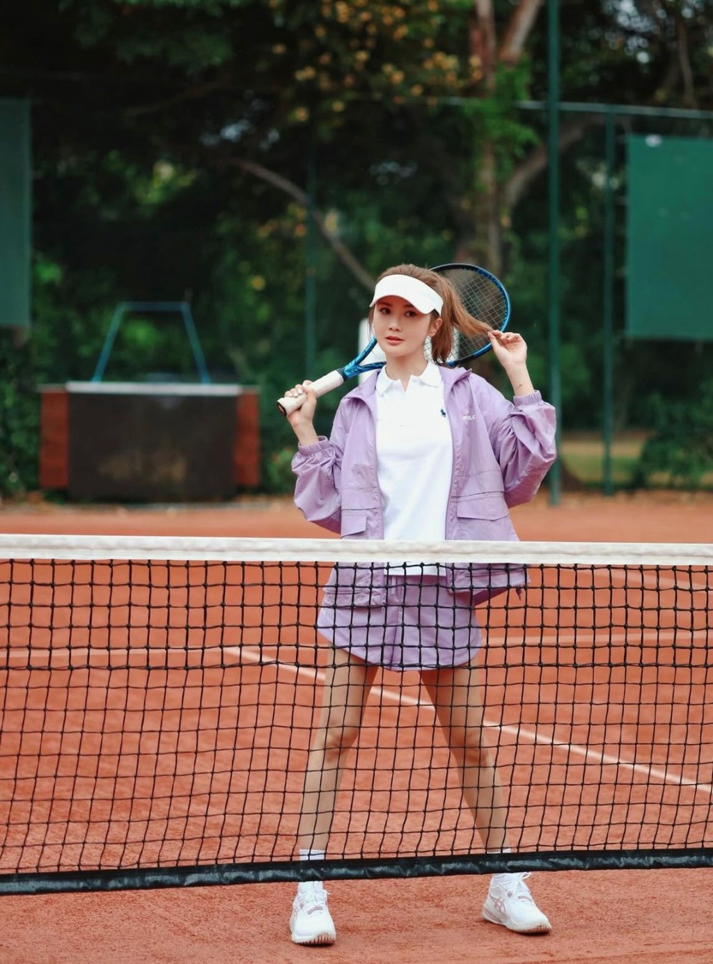 阿Sa日前飛到澳洲墨爾本旅行，都要專程請個教練練波。