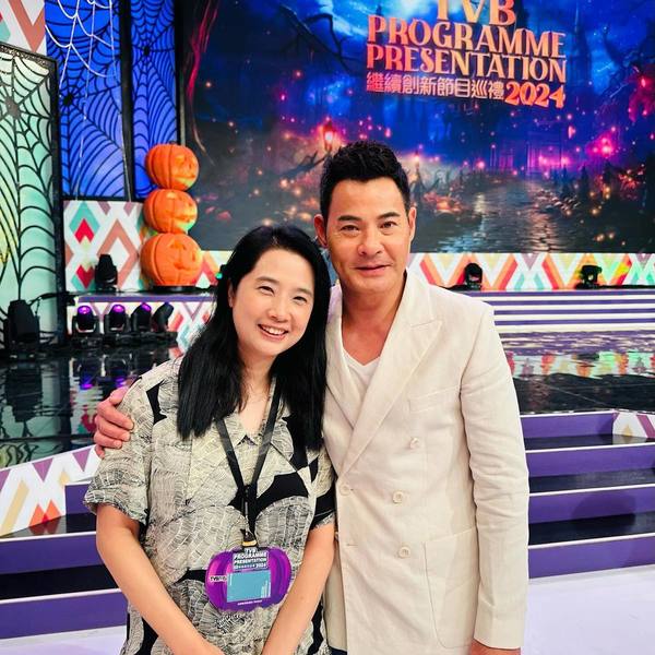 吳晶晶之前也有現身TVB節目巡禮，與好友黃智賢合照。