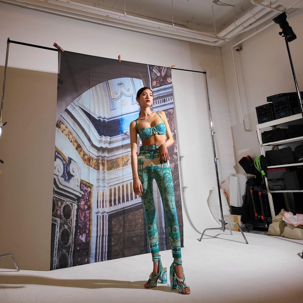 43吋長腿原來就係咁。