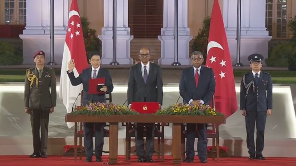 黃循財(左2)今晚宣誓就任新加坡新總理。