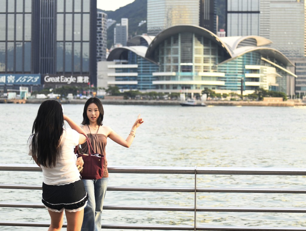 十一黃金周預料是內地旅客來港高峰期。資料圖片