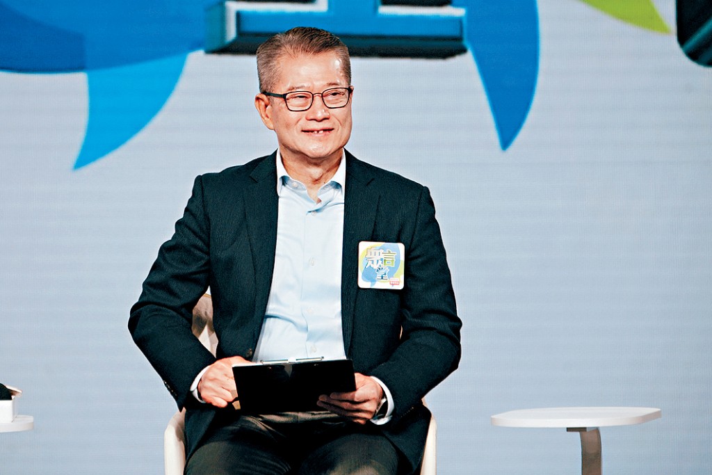 陳茂波周五將到立法會，向議員簡報香港整體經濟最新狀況及就新一份《財政預算案》作諮詢。