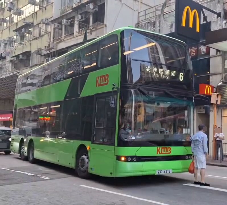 網民還想到不少對付這位憤怒大叔的 方法,包括「報警咪得」、「其實應 該報警拉佢」;「我就響長咹,睇吓 嘈到佢幾時頂唔 」、「咇到佢聾」。Threads截圖 網民還想到不少對付這位憤怒大叔的 方法,包括「報警咪得」、「其實應 該報警拉佢」;「我就響長咹,睇吓 嘈到佢幾時頂唔 」、「咇到佢聾」。Threads截圖