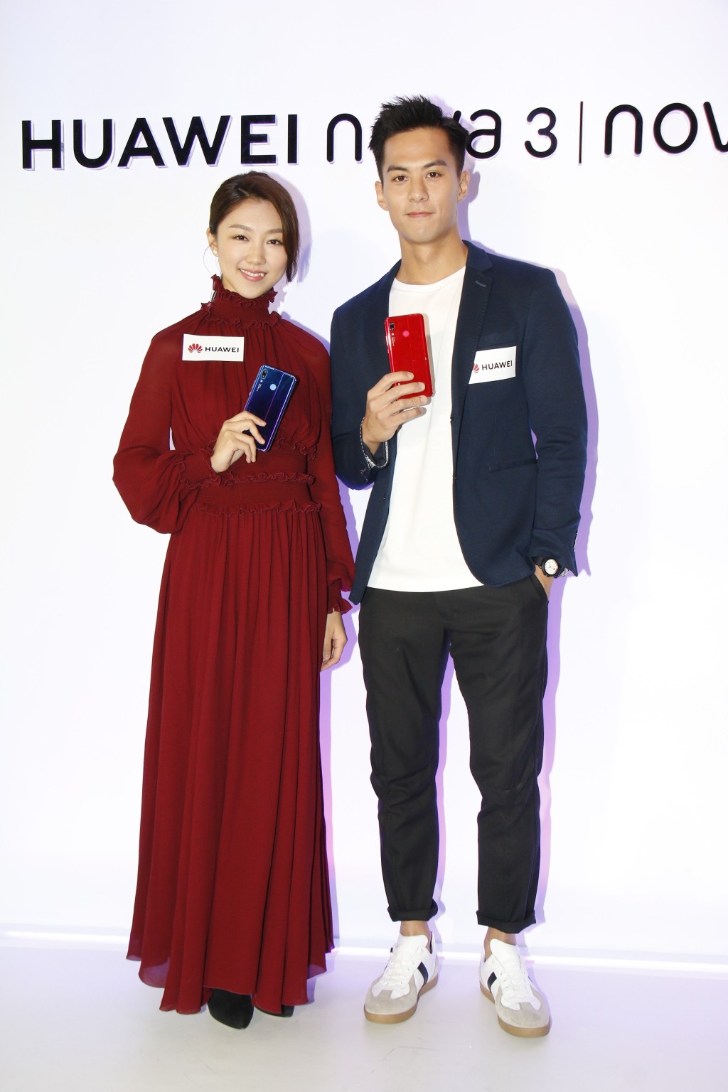 颜卓灵、朱鉴然