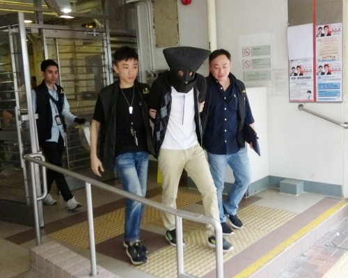 男子涉嫌連環爆竊被捕,現正被扣留調查。