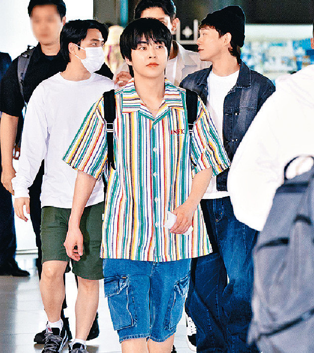 ■Xiumin亦有隨團出發。 ■Xiumin亦有隨團出發。