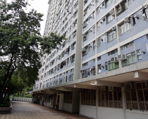 政府圍封馬鞍山恆江樓作強制檢測。資料圖片