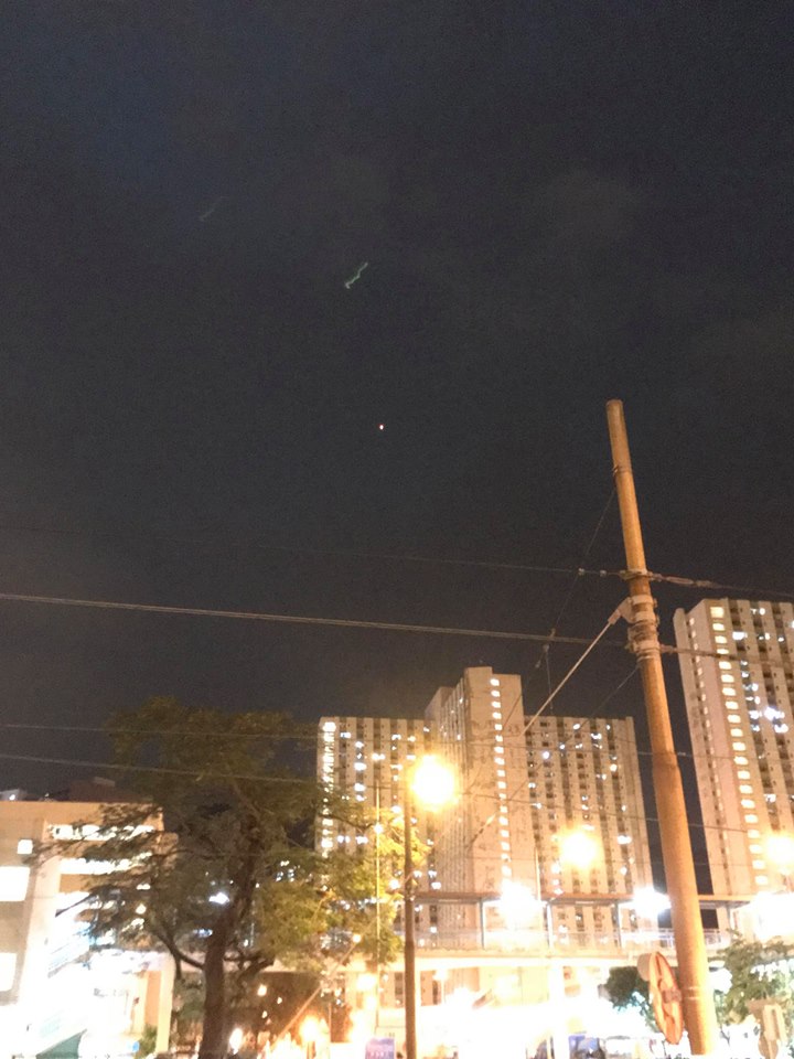 屯門有人違例放孔明燈。網民Sunmoon Cheng圖片