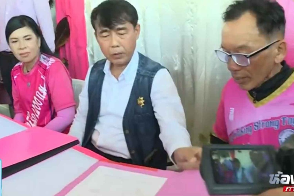 泰國52歲男子素帖（Suthep Promjit）為向56歲女友證明愛意，徒步完成了1200公里的旅程，成功在情人節當天向女朋友求婚。（截圖自FB）
