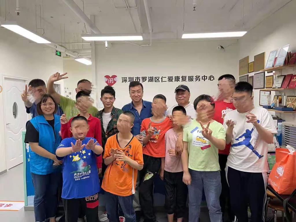 刘少加做义工之余都忙演出工作。