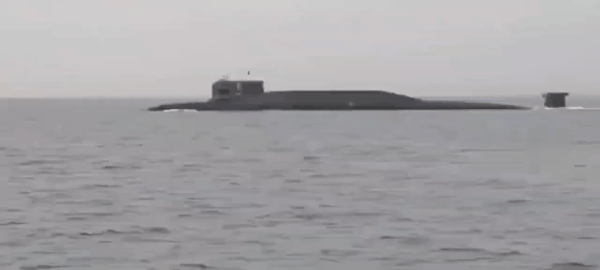 094核潛艇浮出水面視頻。