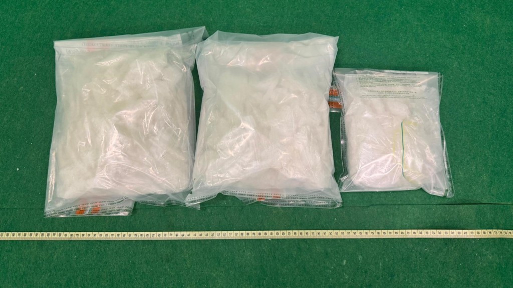海關拘南非抵港女 揭寄艙行李藏$120萬冰毒。海關圖片