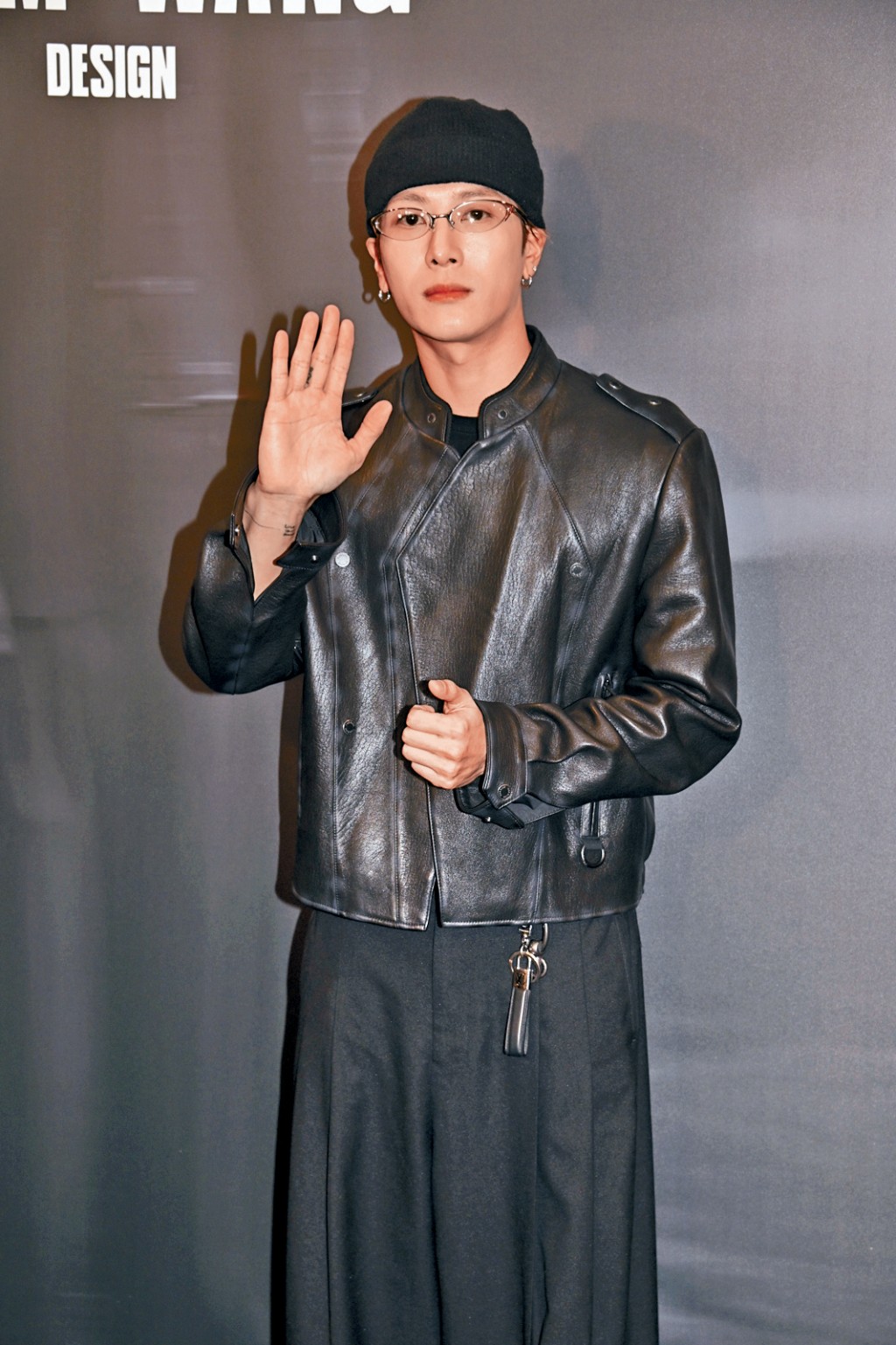 王嘉爾透露，做姜濤演唱會嘉賓緊張及有壓力。