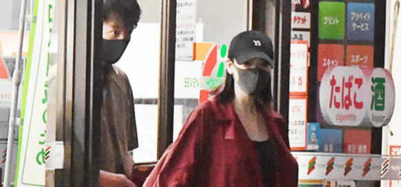 竹內涼真和三吉彩花穩定交往中。