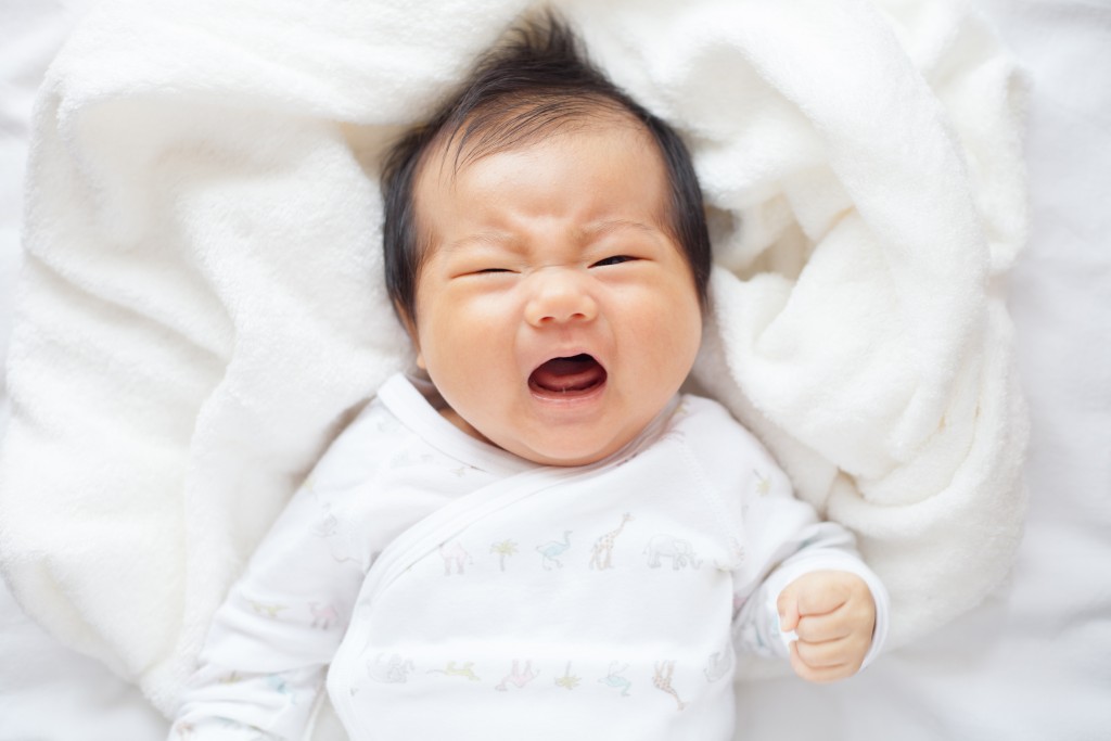 過大的聲響除了影響嬰幼兒的情緒外，亦可能令其耳朵受損。