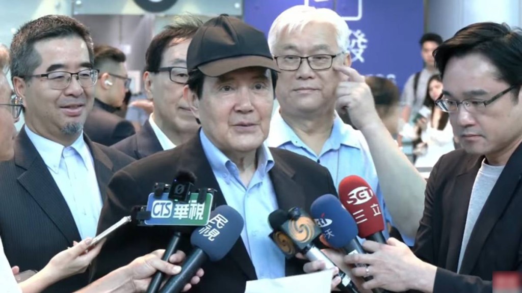 馬英九昨日率團訪問大陸兩星期。中時