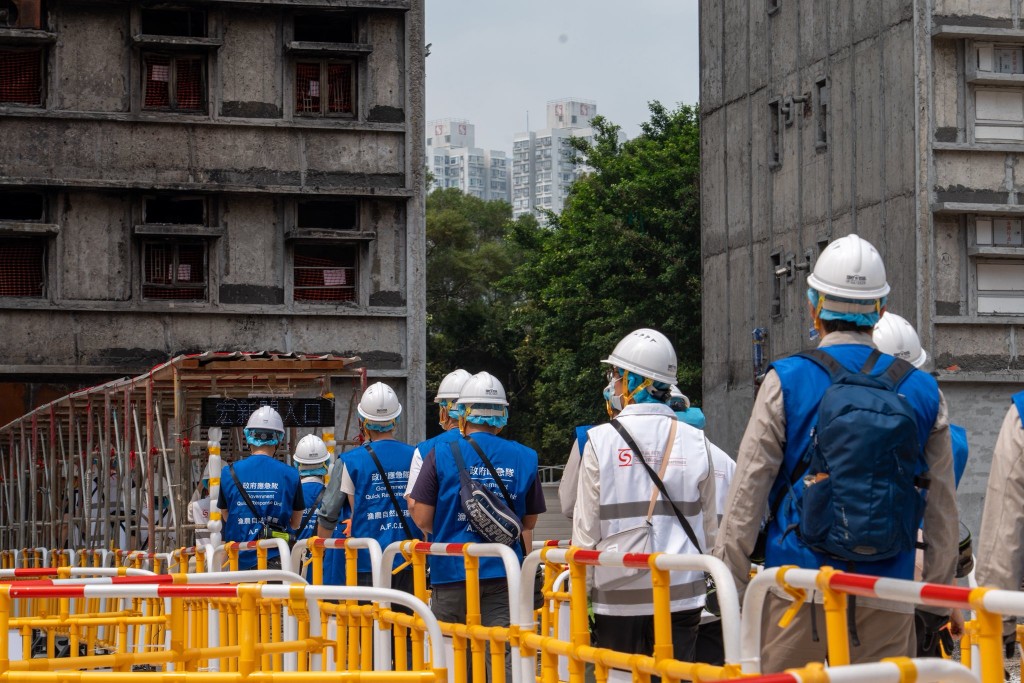 公務員事務局局長楊何蓓茵表示，今次上樓安排，每日有1,000名公務員參與。