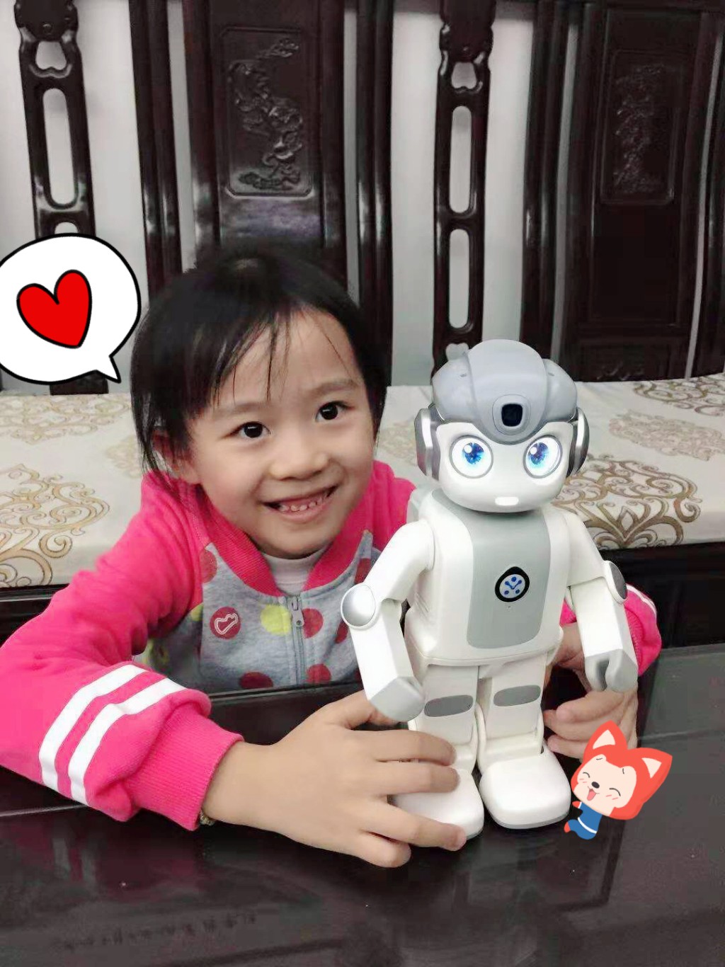 機械人「悟空」，會唱歌跳舞、打功夫，靈活多變