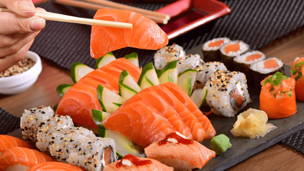 食大餐想回本勿吃魚生? 醫生教4招幫助消化燒脂