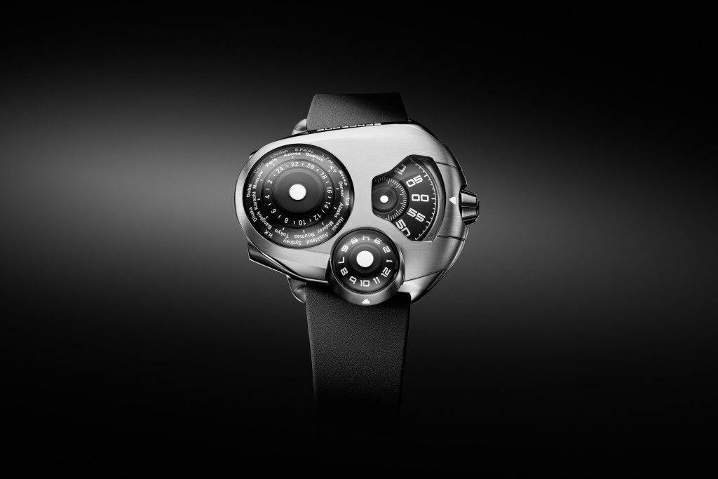 SpaceOne Worldtimer，錶殼：52.7mm×41.9mm鈦金屬/機芯：Soprod P024及品牌自製世界時間模組/ 售價：2700歐羅。