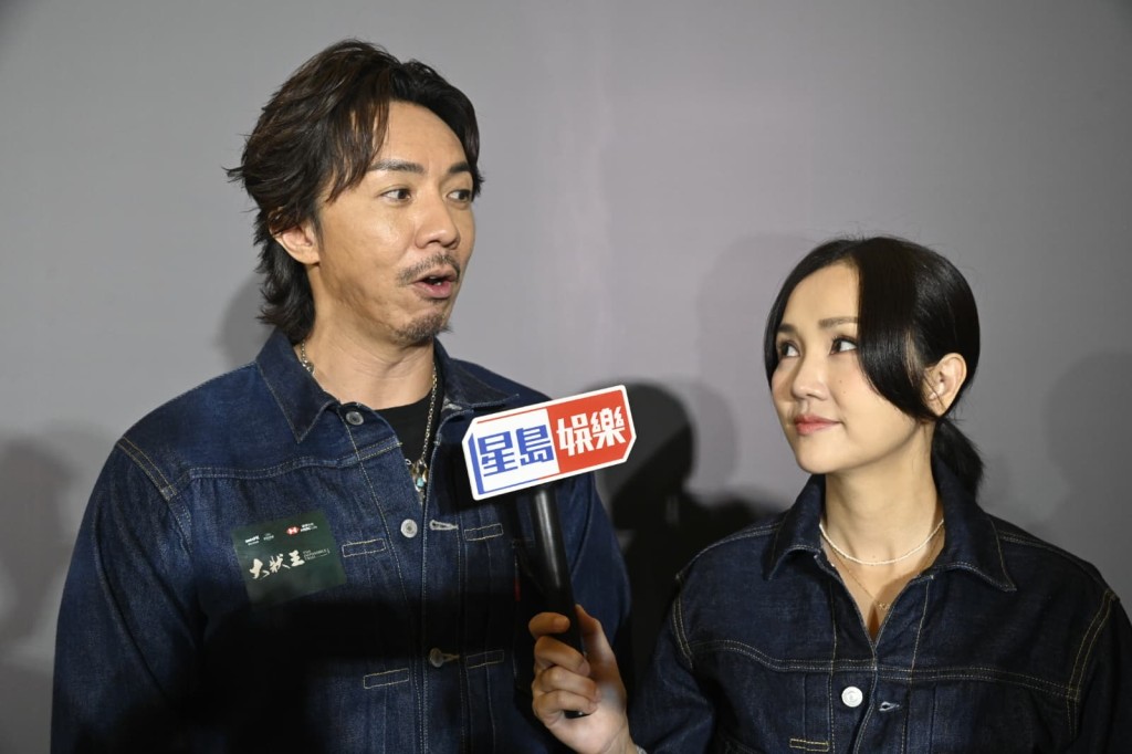 張繼聰、謝安琪以襯到絕的牛仔情侶裝現身。